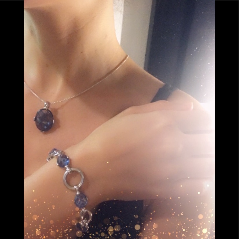 Blue stone necklace with bracelet